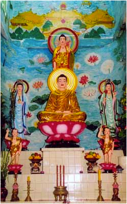 Bàn thờ đức Phật A Di Đà và Thích Ca