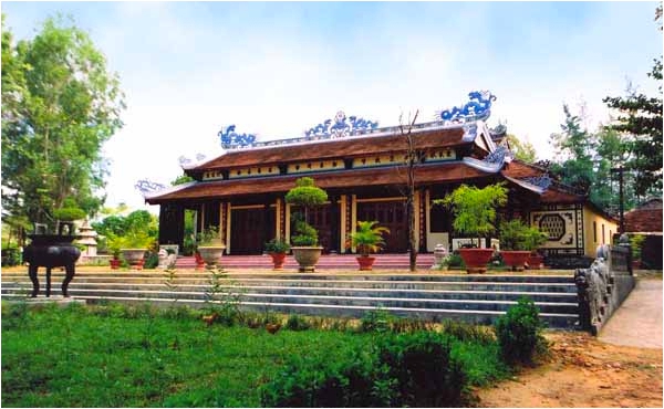 Toàn cảnh chùa năm 2003