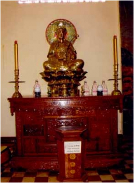 Bàn thờ Bồ tát Phổ Hiền