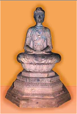 Tượng đức Phật ngồi thiền định trên toà sen
