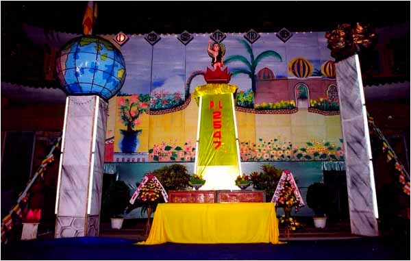Lễ đài Phật đản Phật lịch 2547